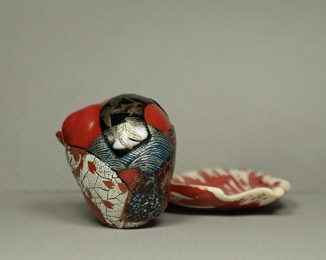 Red snail with fans 011